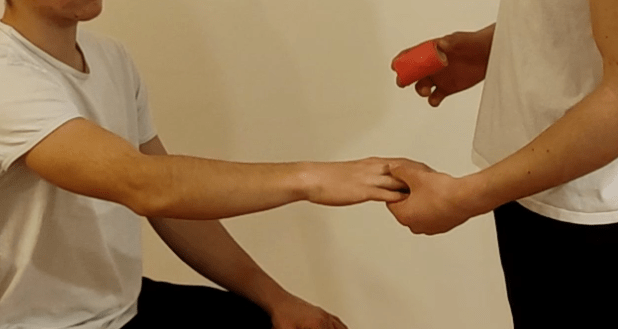 kako bandažirati zglob šake kao gimnastičari